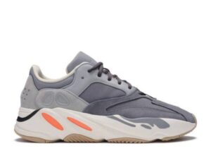 Yeezy Boost 700 Magnet FV9922 Classic Sneakers – Potoslime